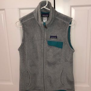 Women’s Patagonia gray and blue fleece vest